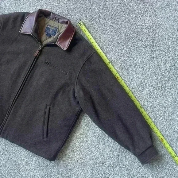 Woolrich Men's Brown Barn Chore Coat - Picture 14 of 16